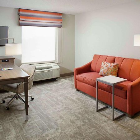 Hampton Inn By Hilton Garden City Long Island מראה חיצוני תמונה