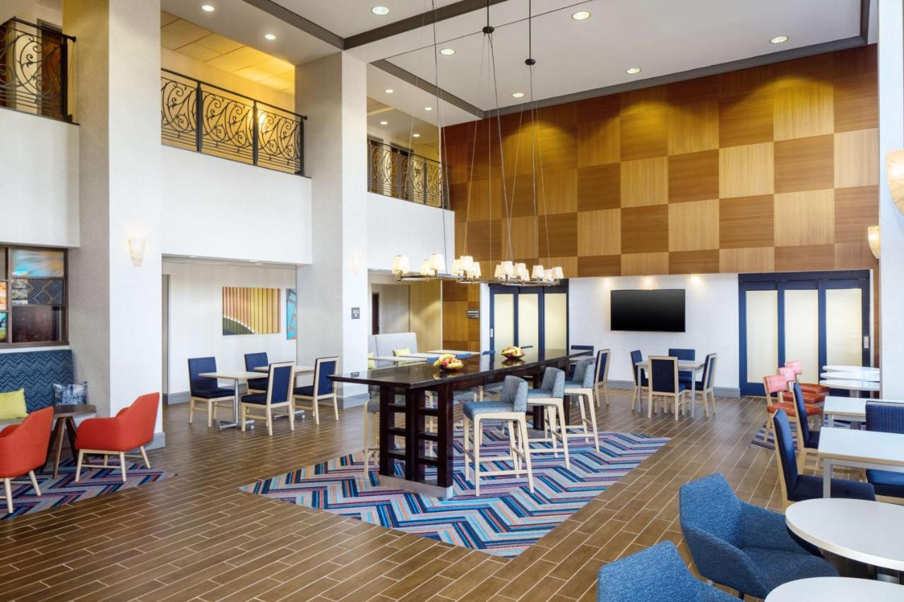 Hampton Inn By Hilton Garden City Long Island מראה חיצוני תמונה