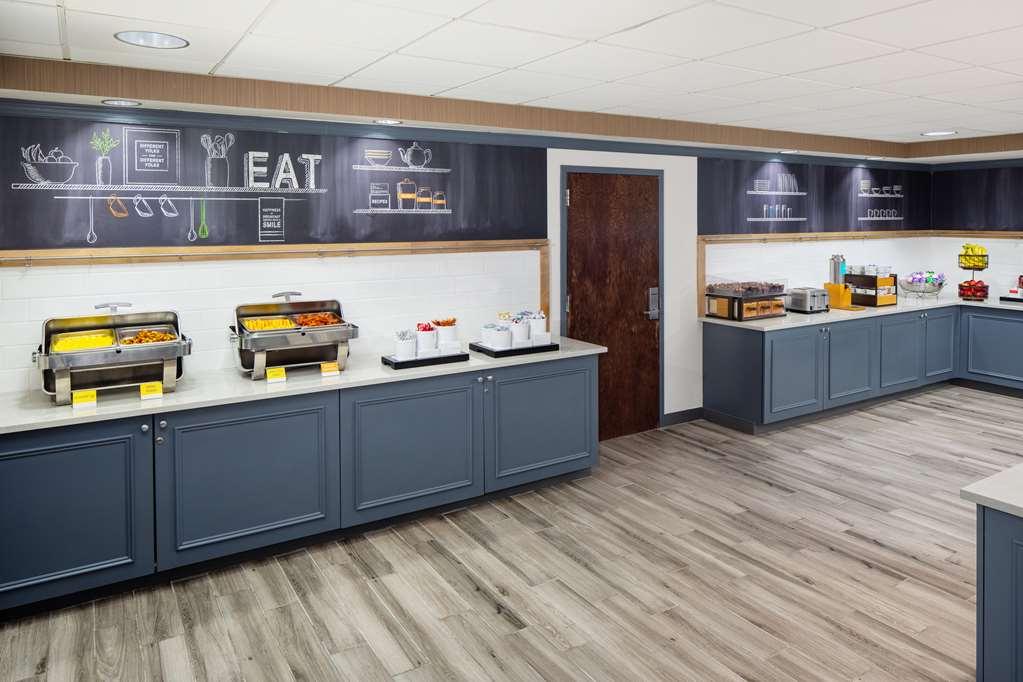 Hampton Inn By Hilton Garden City Long Island מסעדה תמונה