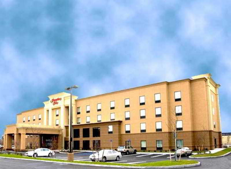 Hampton Inn By Hilton Garden City Long Island מראה חיצוני תמונה